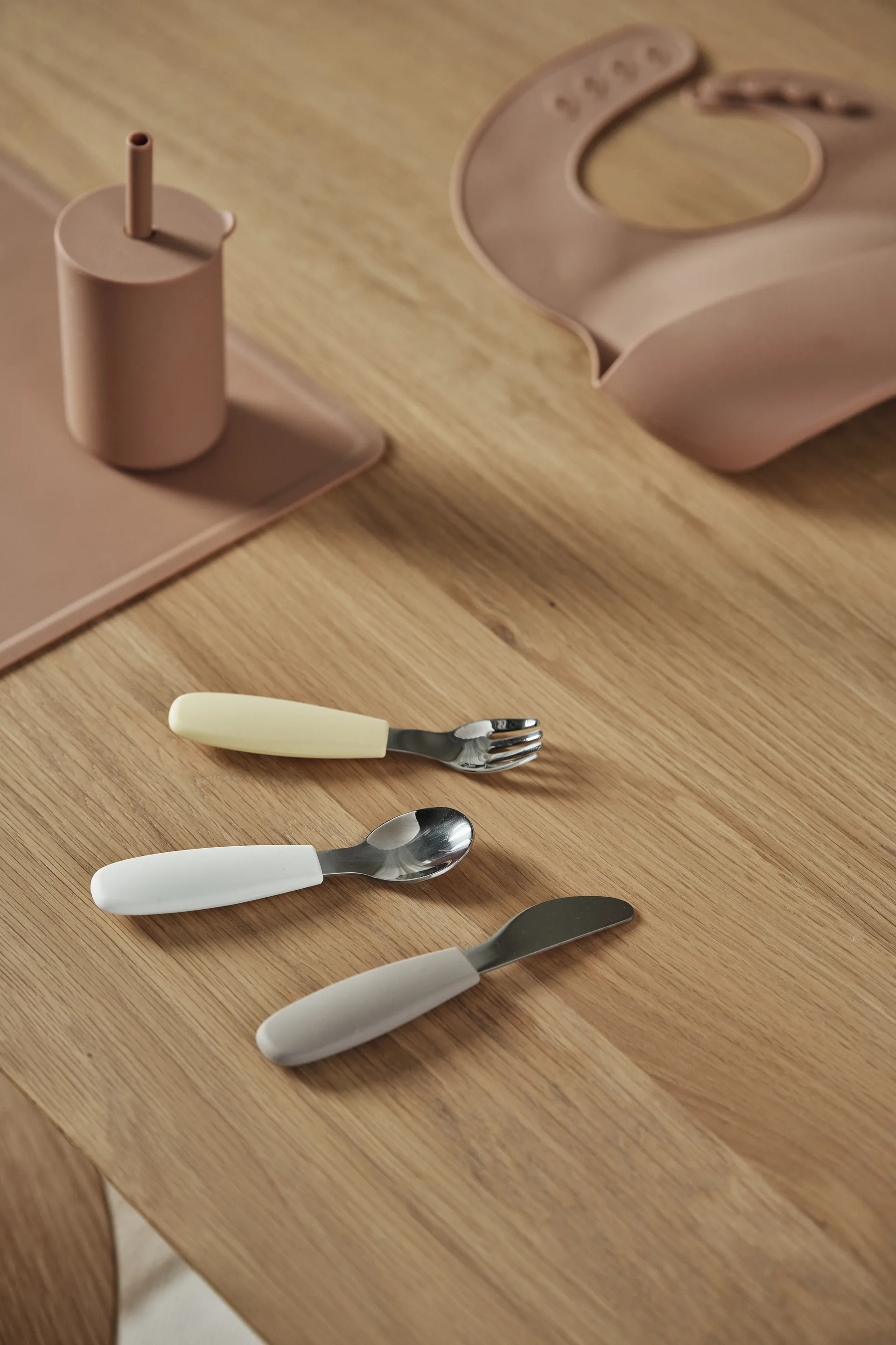Dine silikoninen aterinsetti, 3 osaa, Taupe Scandi Living