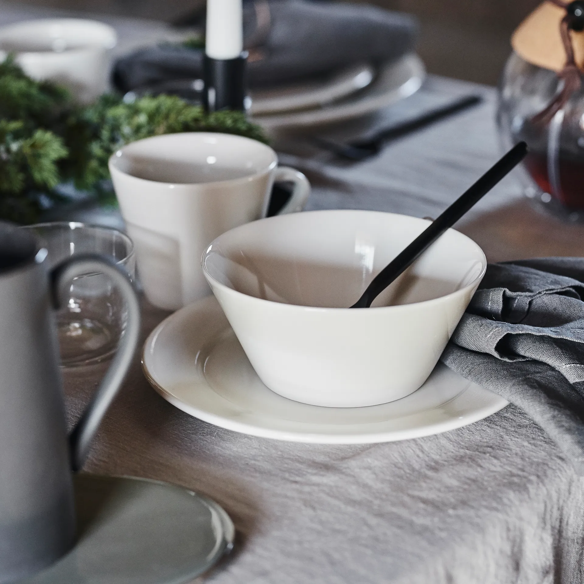 Kalk astiasetti 16 osaa - Valkoinen,  Scandi Living