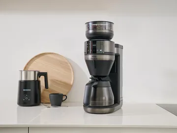 FILKA 2.0 KA 4854 täysautomaattinen kahvinkeitin - Dark Inox, termospullo - Severin