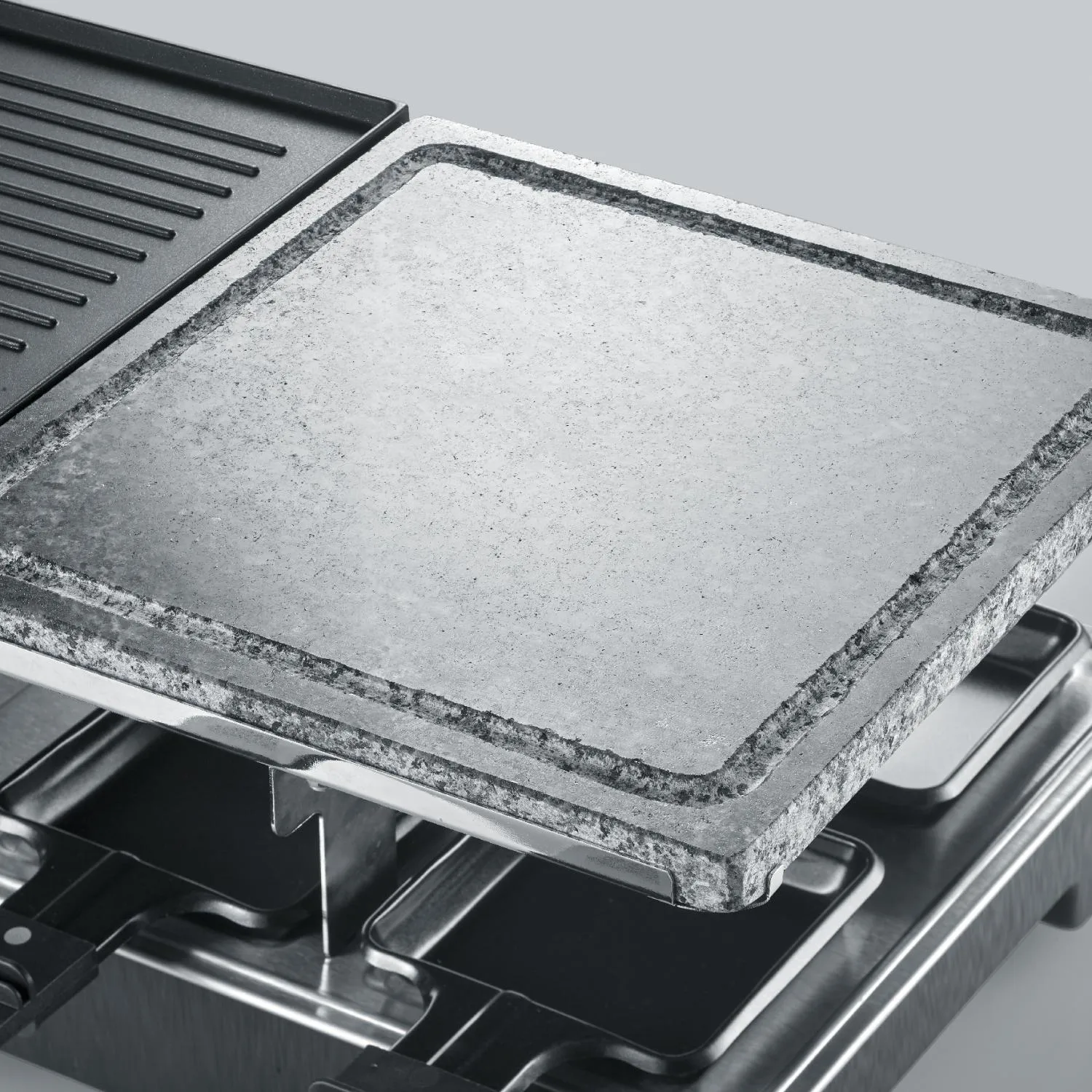 Severin RG 2376 raclette-yhdistelmägrilli/kivi 8 pannulla, Musta Severin