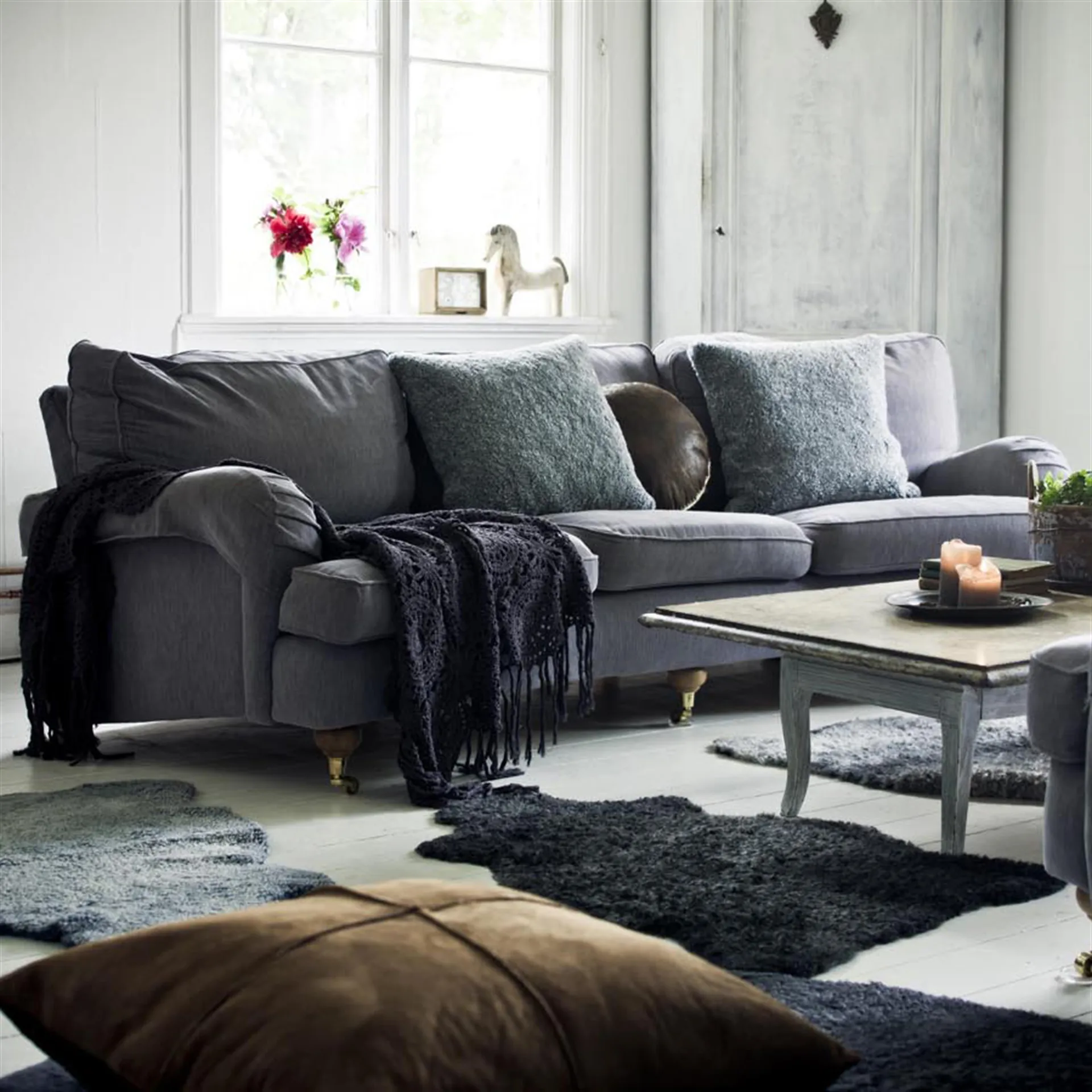 Shepherd lampaantalja Ella, mustagrafiitti Shepherd of Sweden