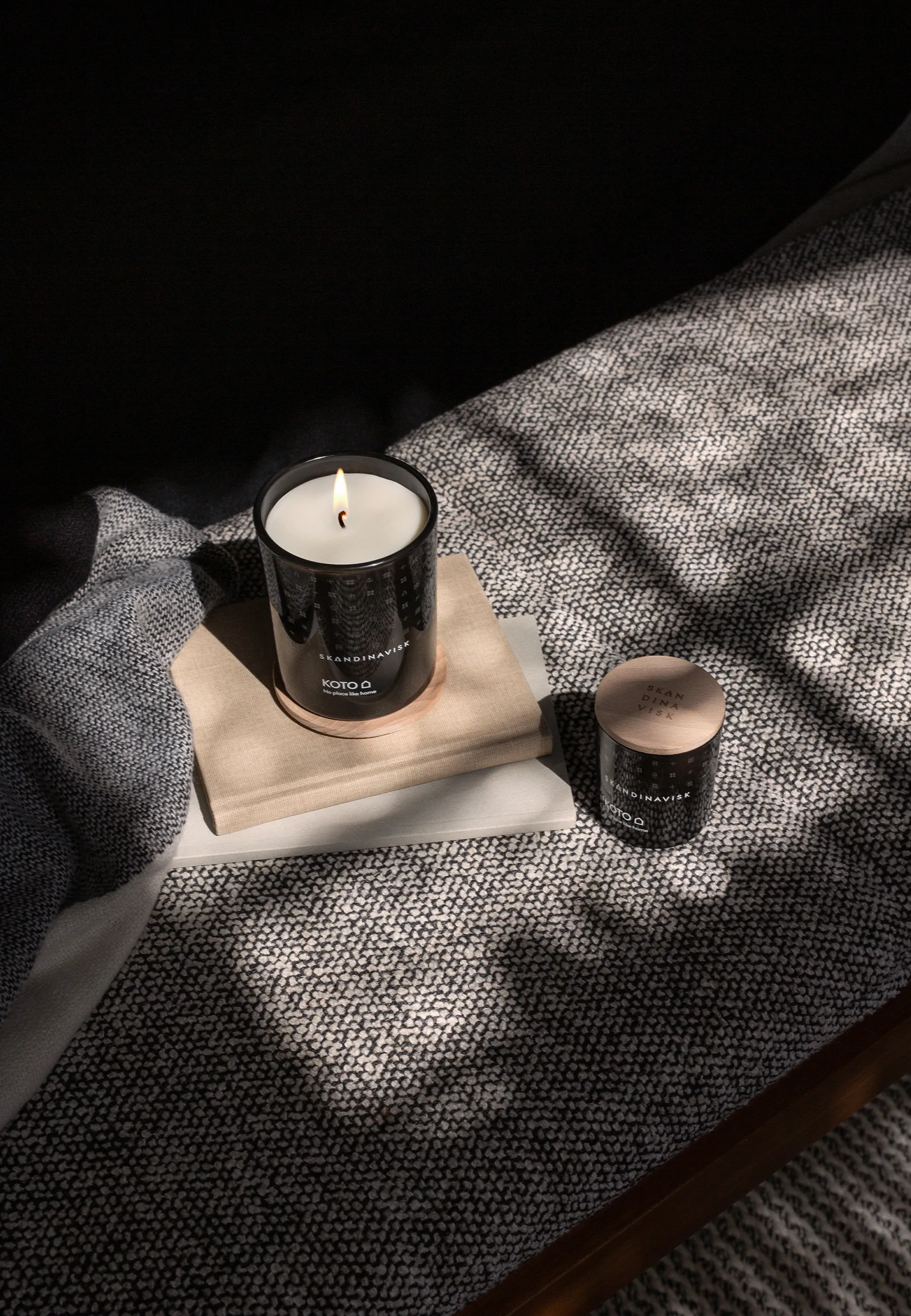 Koto tuoksukynttilä kannella, 65 g Skandinavisk