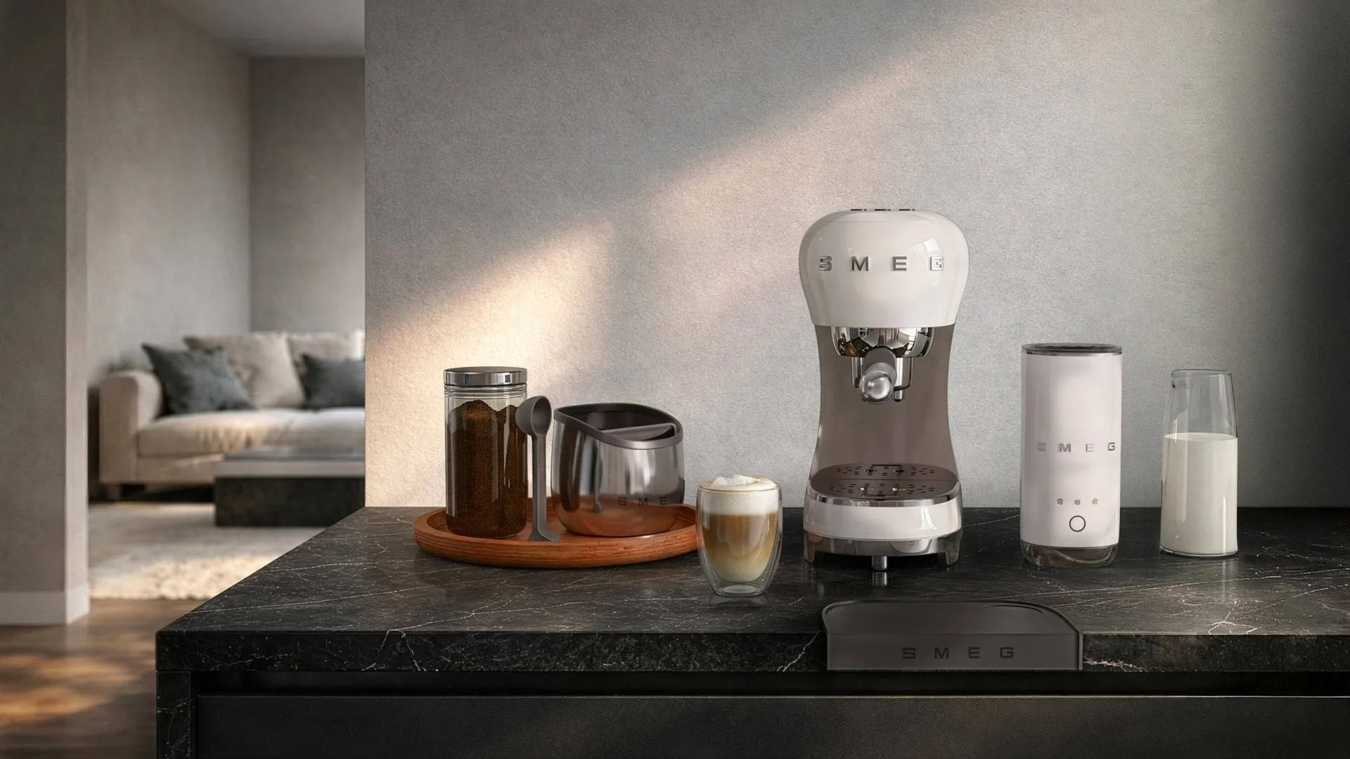 Smeg 50's Style espressokone maidonvaahdottimella, Valkoinen Smeg