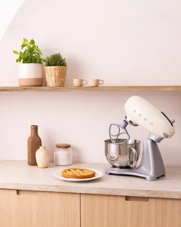 Smeg 50's Style keittiökone 4,8 L - Creme-hopea 800 W - Smeg
