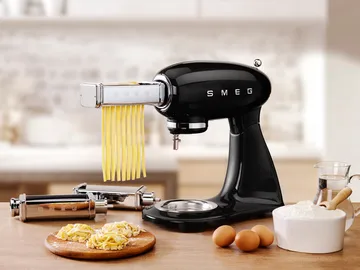 Smeg 50's Style keittiökone 4,8 L - Musta - Smeg