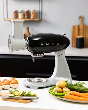 Smeg 50's Style keittiökone 4,8 L - Musta‑hopea 800 W - Smeg