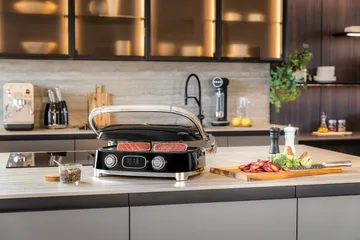 Smeg 50's Style monitoimigrilli - Musta korkeakiiltoinen - Smeg