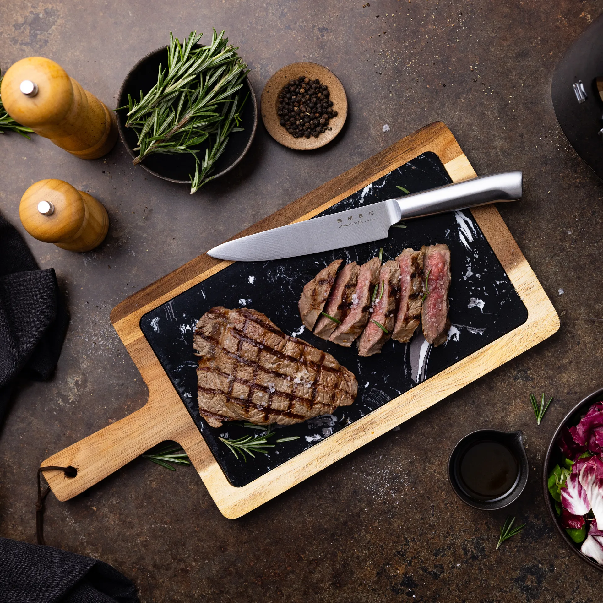 Smeg 50's Style veitsisarja 7 osaa, Musta Smeg