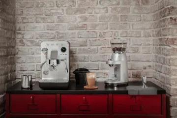 Smeg minipro espressokeitin - Musta - Smeg
