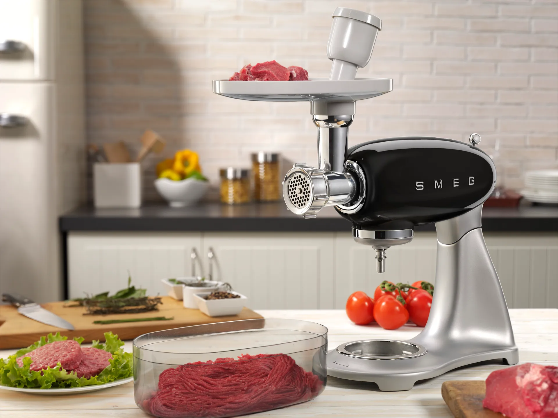 Smeg monitoiminen lihamylly, Hopea Smeg