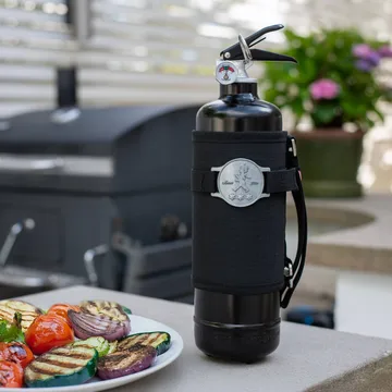 Solstickan jauhesammutin 6 kg, Outdoor edition - Musta - Solstickan Design