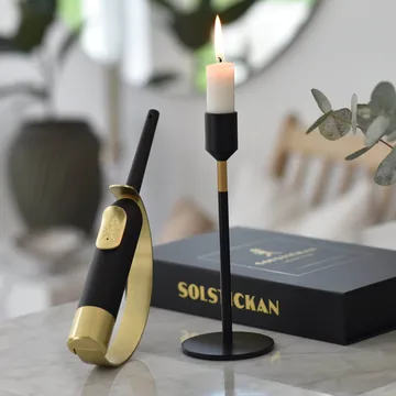 Solstickan liekinheitin sytytin - Musta-messinki - Solstickan Design