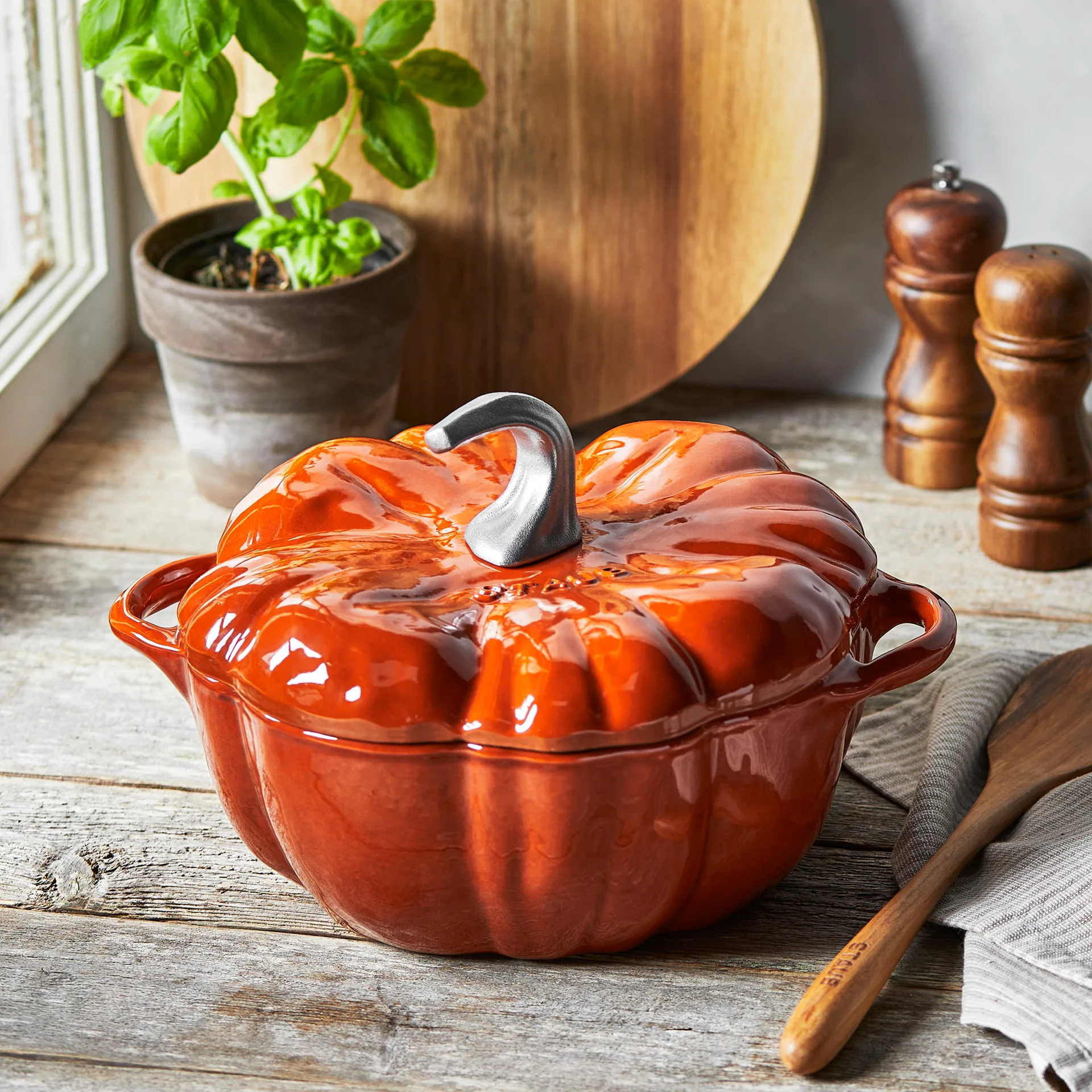 Staub La Cocotte kurpitsa pata 3,45 L., Kaneli STAUB