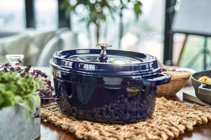 Staub La Cocotte ovaali pata valurauta 6,7 L, Tummansininen STAUB