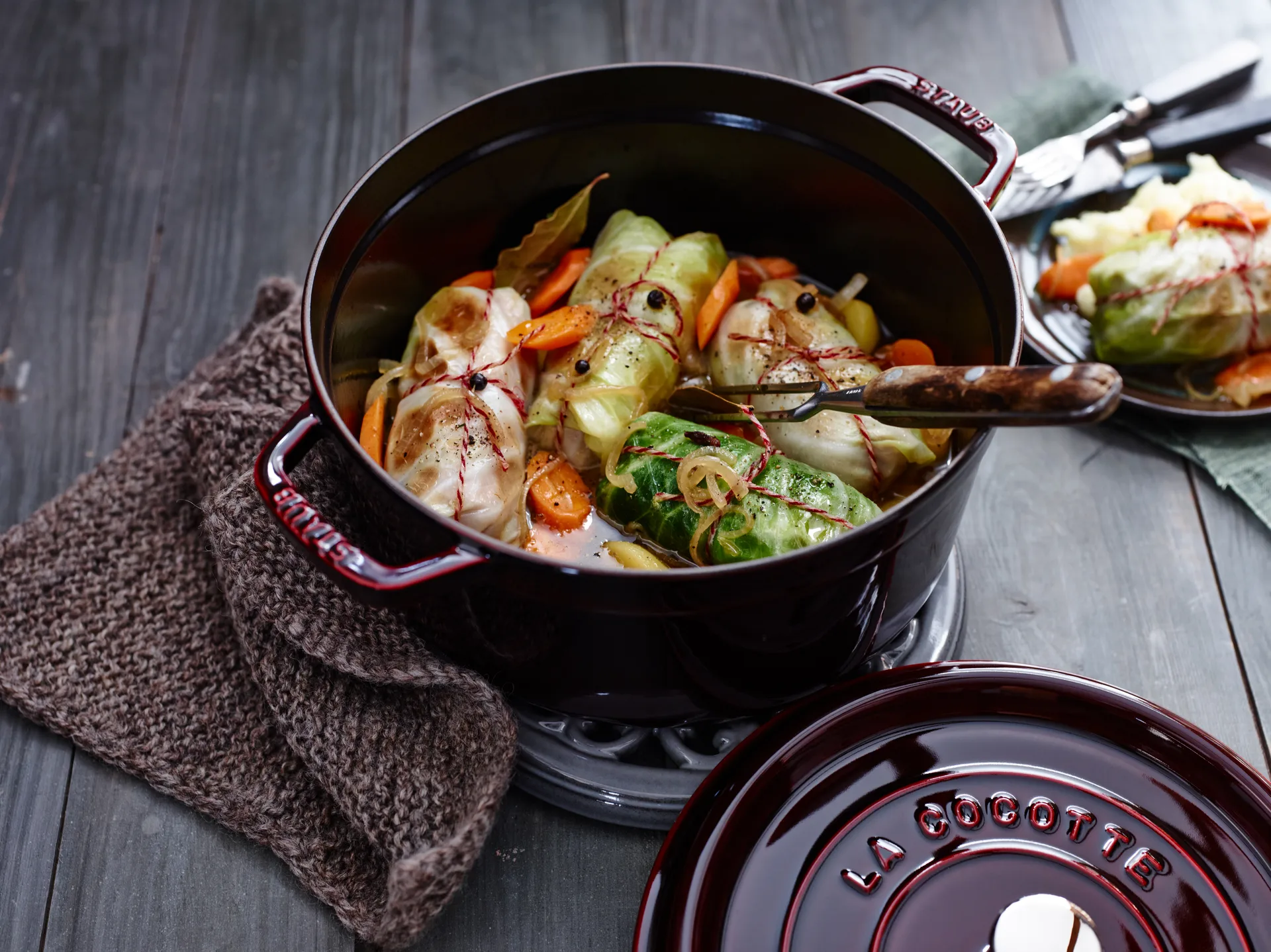 Staub La Cocotte pyöreä pata valurauta 2,6 L, Grenadiininpunainen STAUB