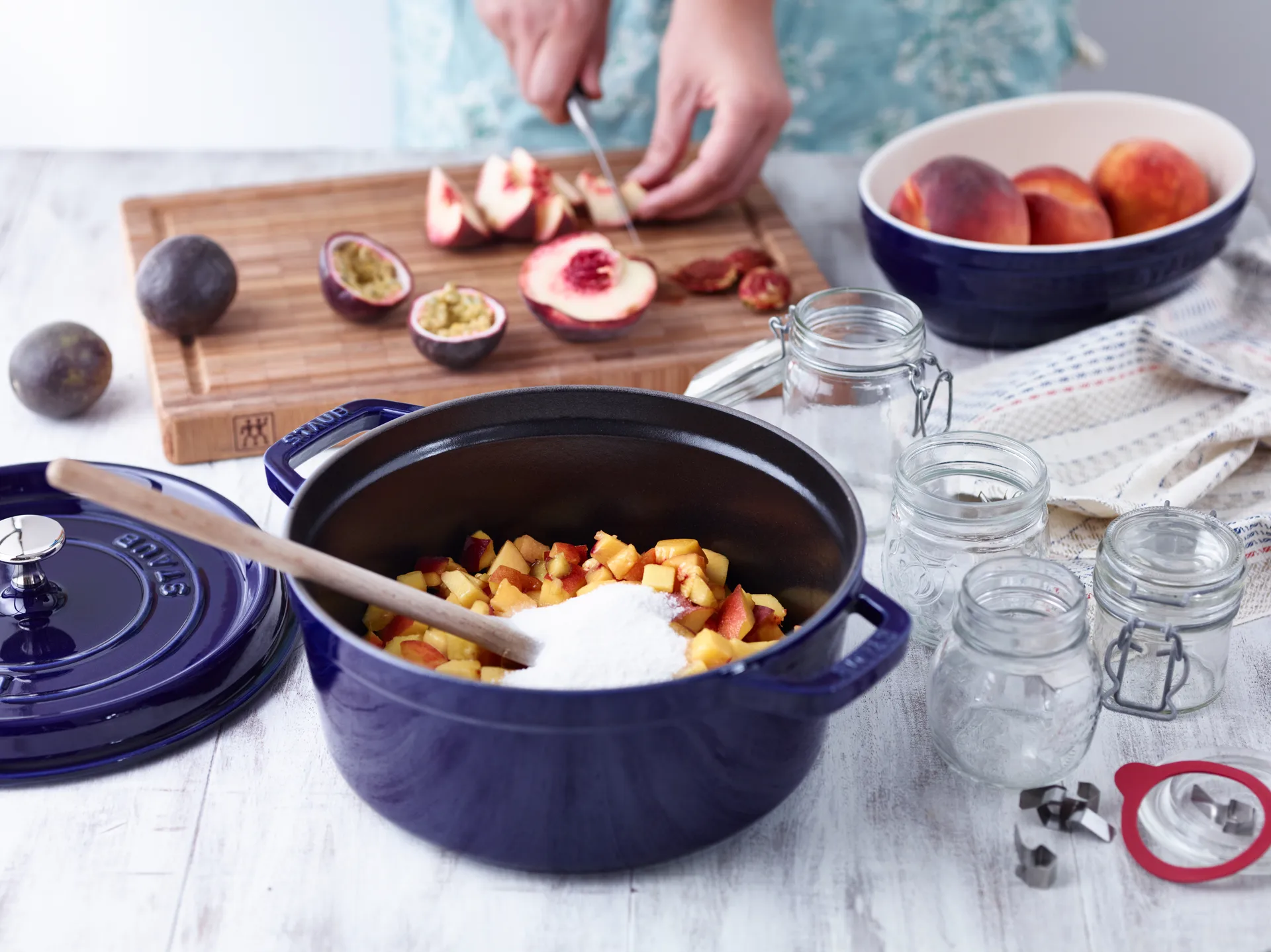 Staub La Cocotte pyöreä pata valurauta 2,6 L, Tummansininen STAUB