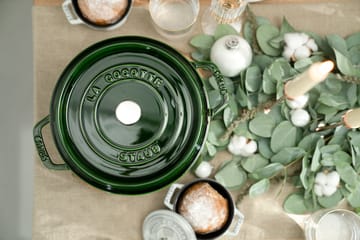 Staub La Cocotte pyöreä pata valurauta 5,2 L - Basilikanvihreä - STAUB
