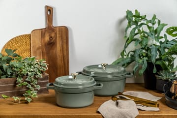 Staub La Cocotte pyöreä pata valurauta 5,2 L - Eukalyptus puu - STAUB