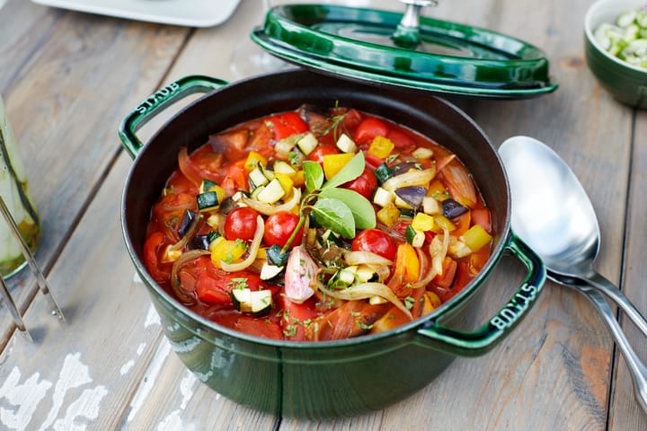 Staub La Cocotte pyöreä pata valurauta 6,7 L, Basilikanvihreä STAUB