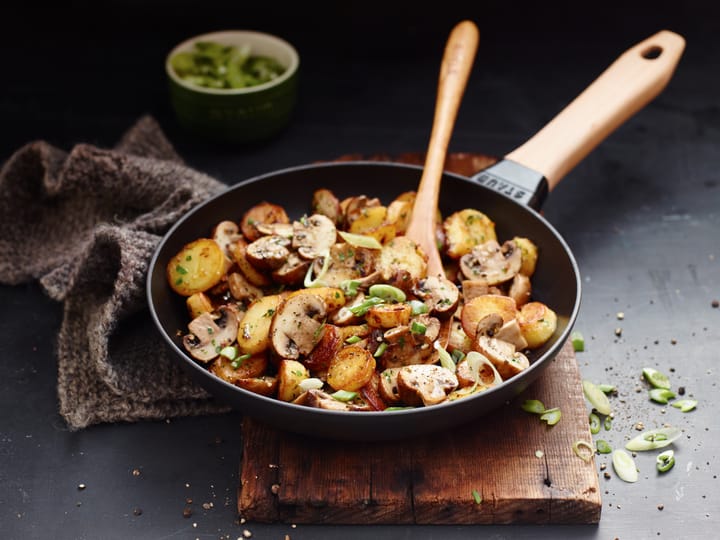 Staub paistinpannu valurauta musta vaalea puukahva., Ø24 cm STAUB