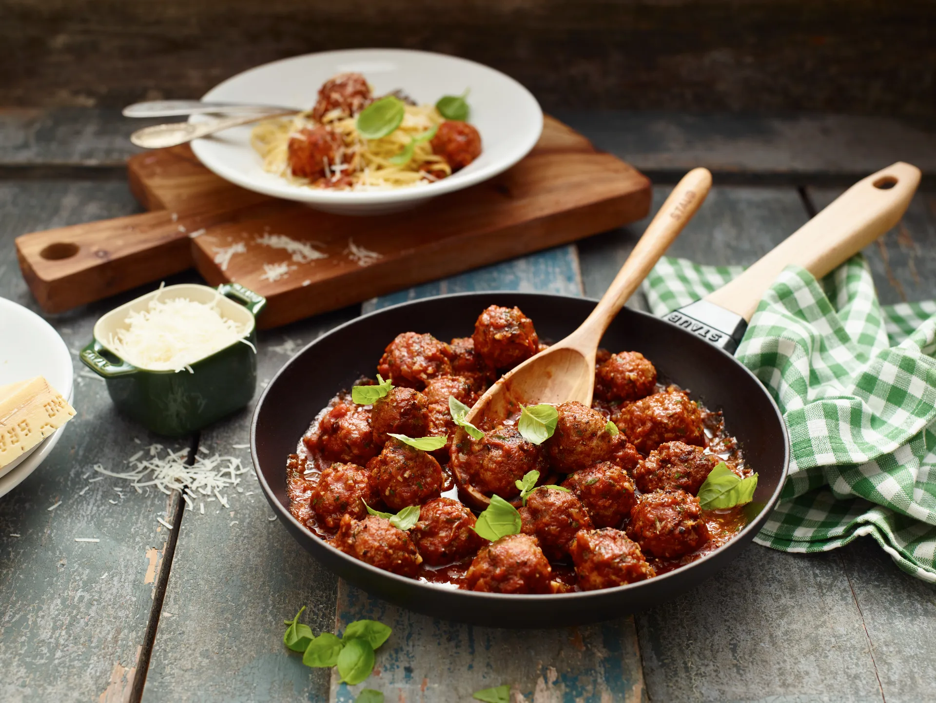 Staub paistinpannu valurauta musta vaalea puukahva., Ø26 cm STAUB