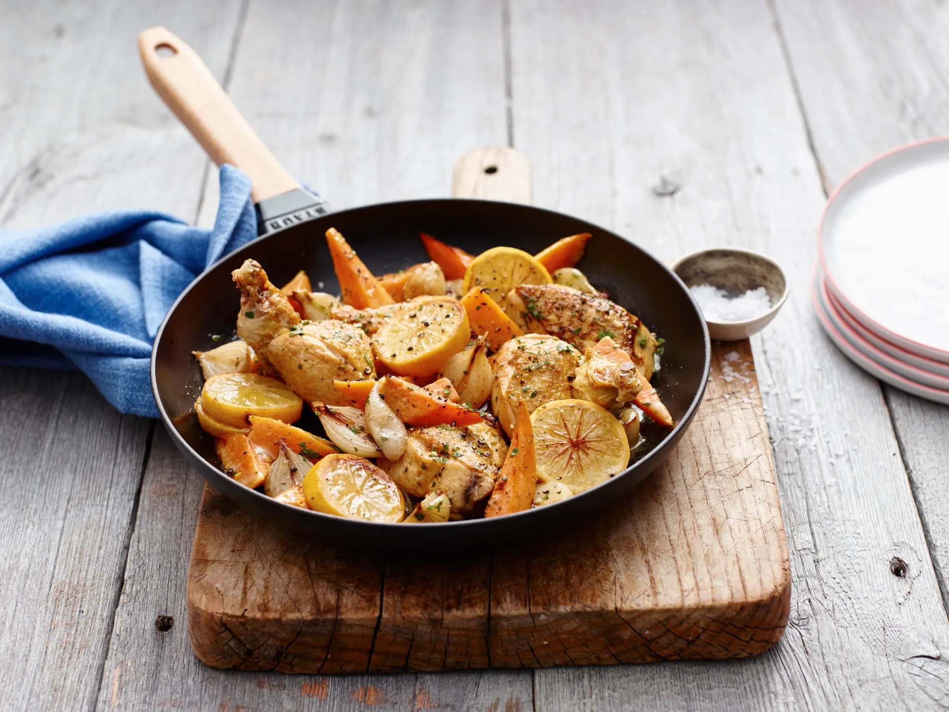 Staub paistinpannu valurauta musta vaalea puukahva., Ø28 cm STAUB