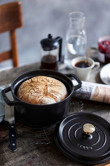Staub pyöreä pata valurautaa, 3,8 l - musta - STAUB