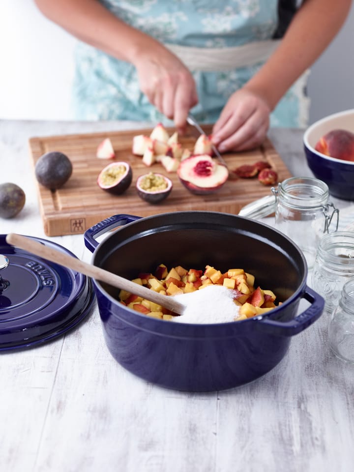 Staub pyöreä pata valurautaa, kolmikerroksinen emali, 3,8 l, tummansininen STAUB