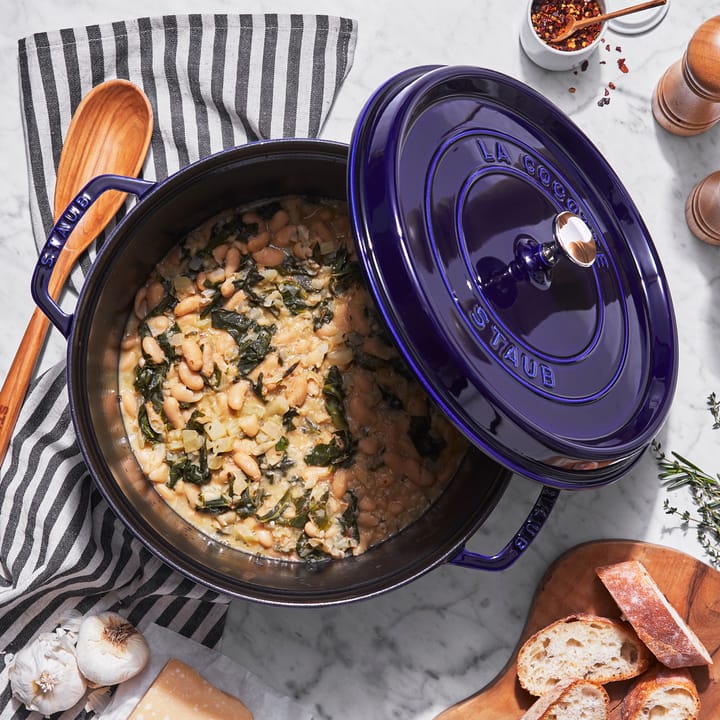 Staub pyöreä pata valurautaa, kolmikerroksinen emali, 3,8 l, tummansininen STAUB