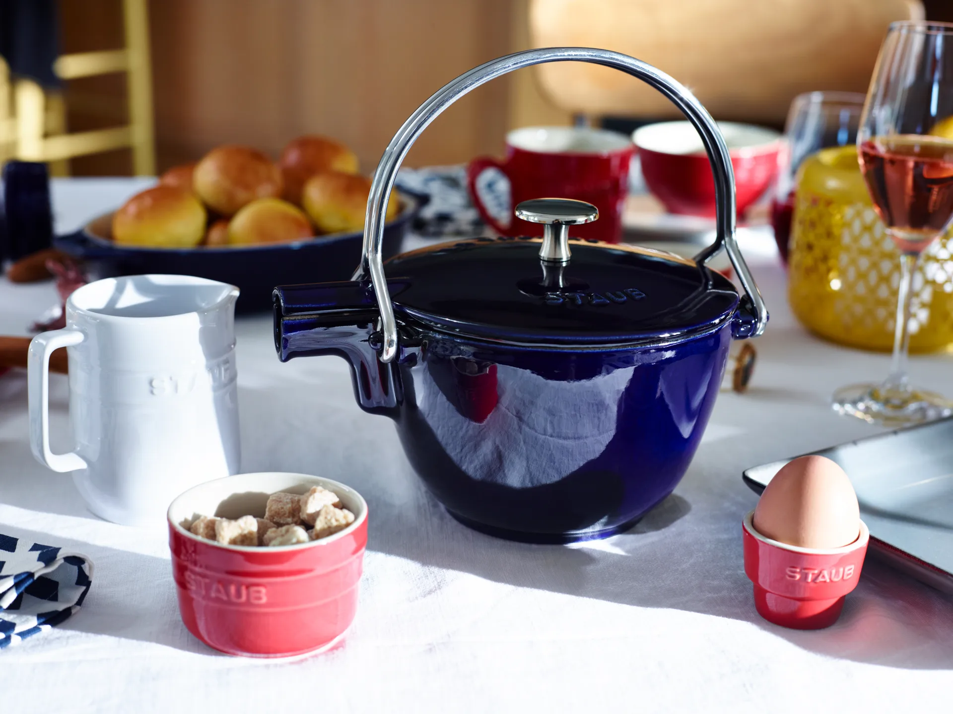 Staub teekannu valurauta pyöreä 1,15 L, Tummansininen STAUB