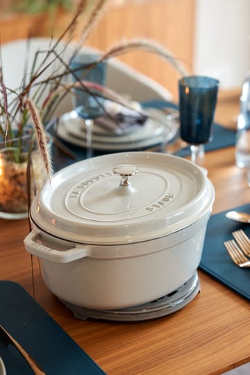 Staub White Truffle -pata, ovaali - 5,5 l - STAUB