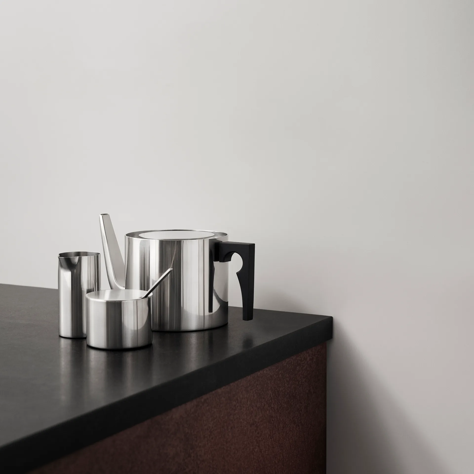 AJ cylinda-line teekannu, ruostumaton teräs Stelton