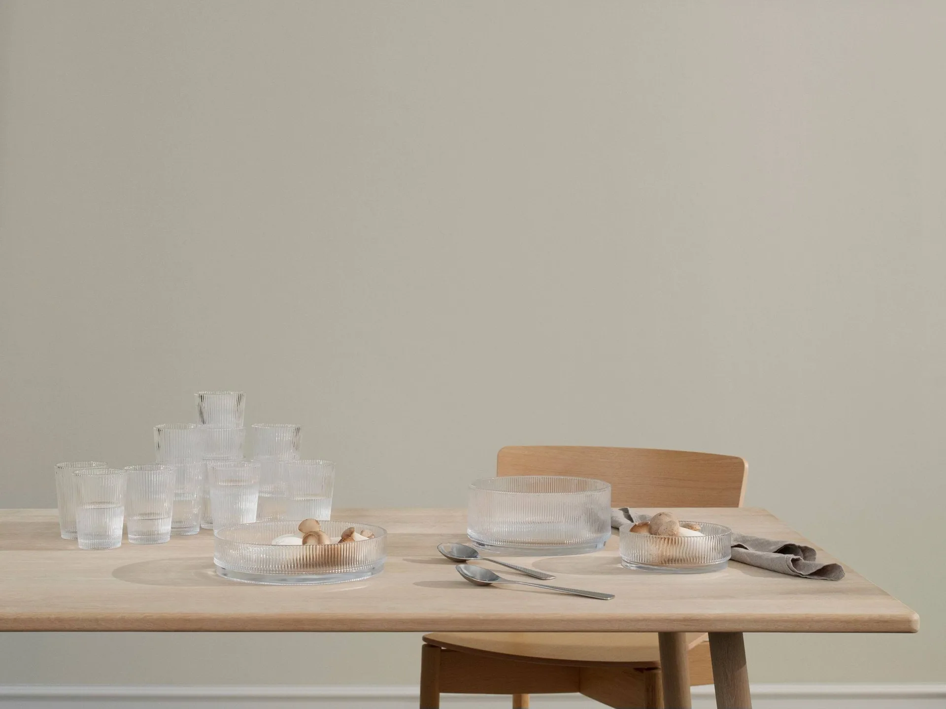 Pilastro tarjoilukulho Ø23 cm, Kirkas Stelton