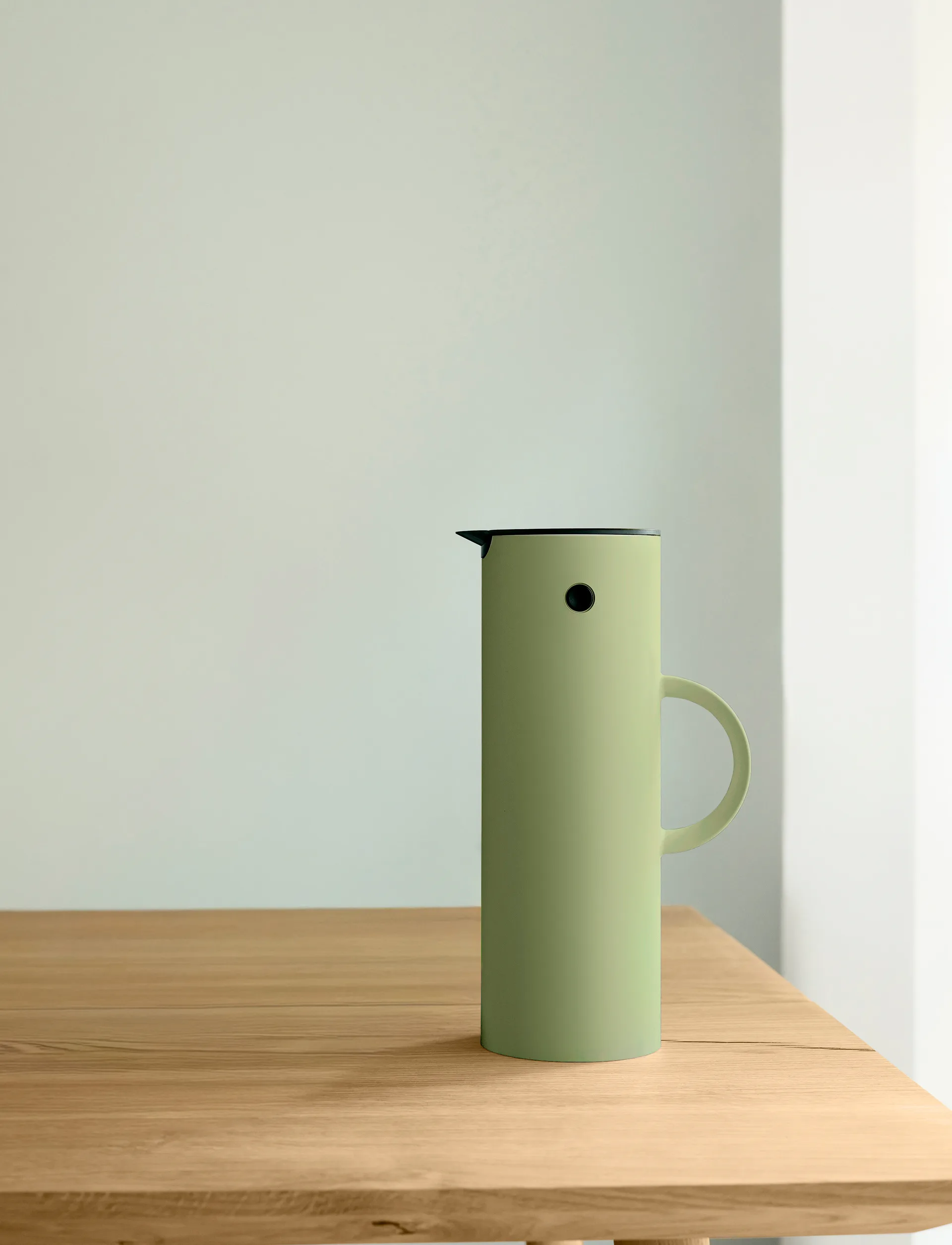 Stelton termoskannu EM77 1 l, Pehmeä saniaisenvihreä Stelton