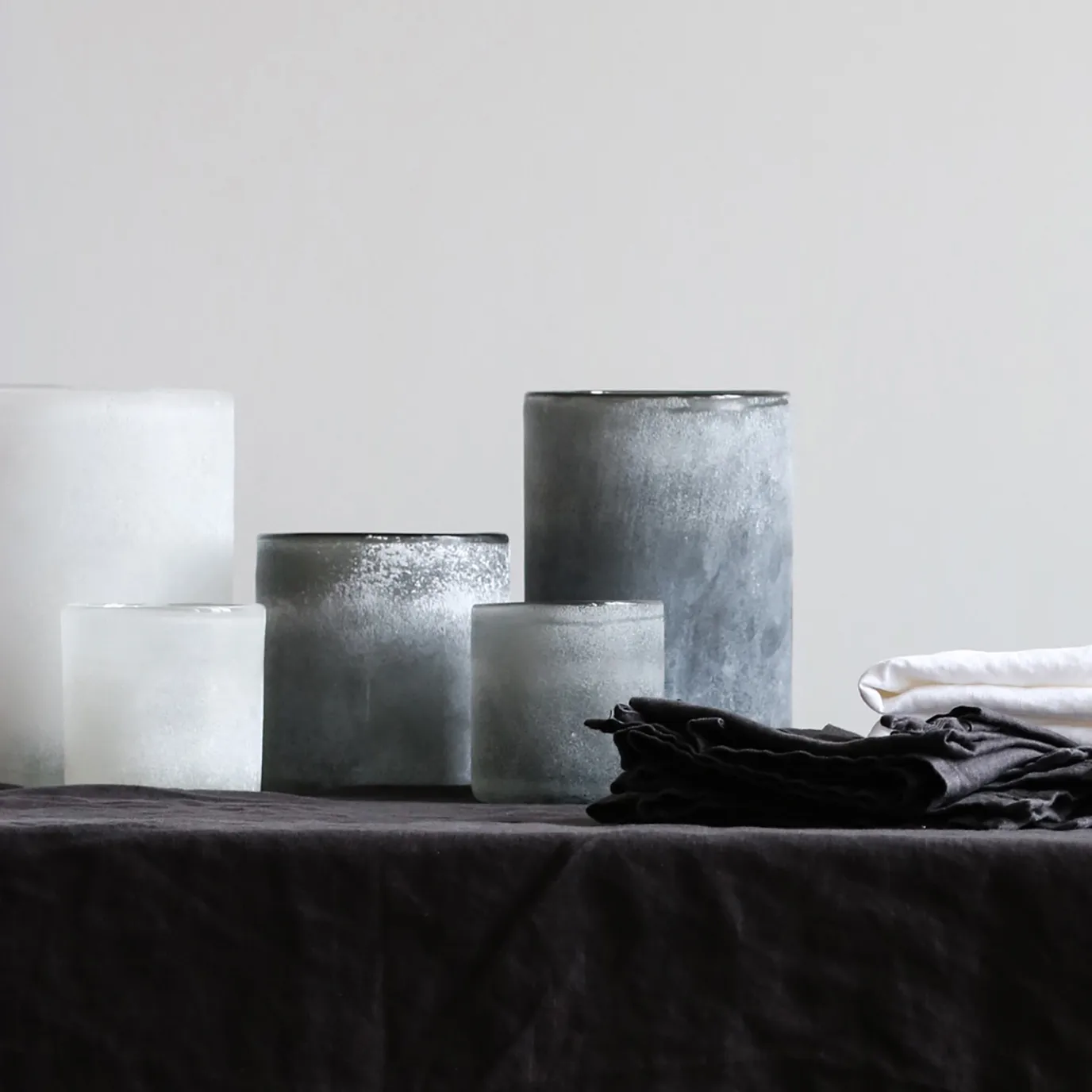 Frost kynttilälyhty, M, Harmaa Tell Me More