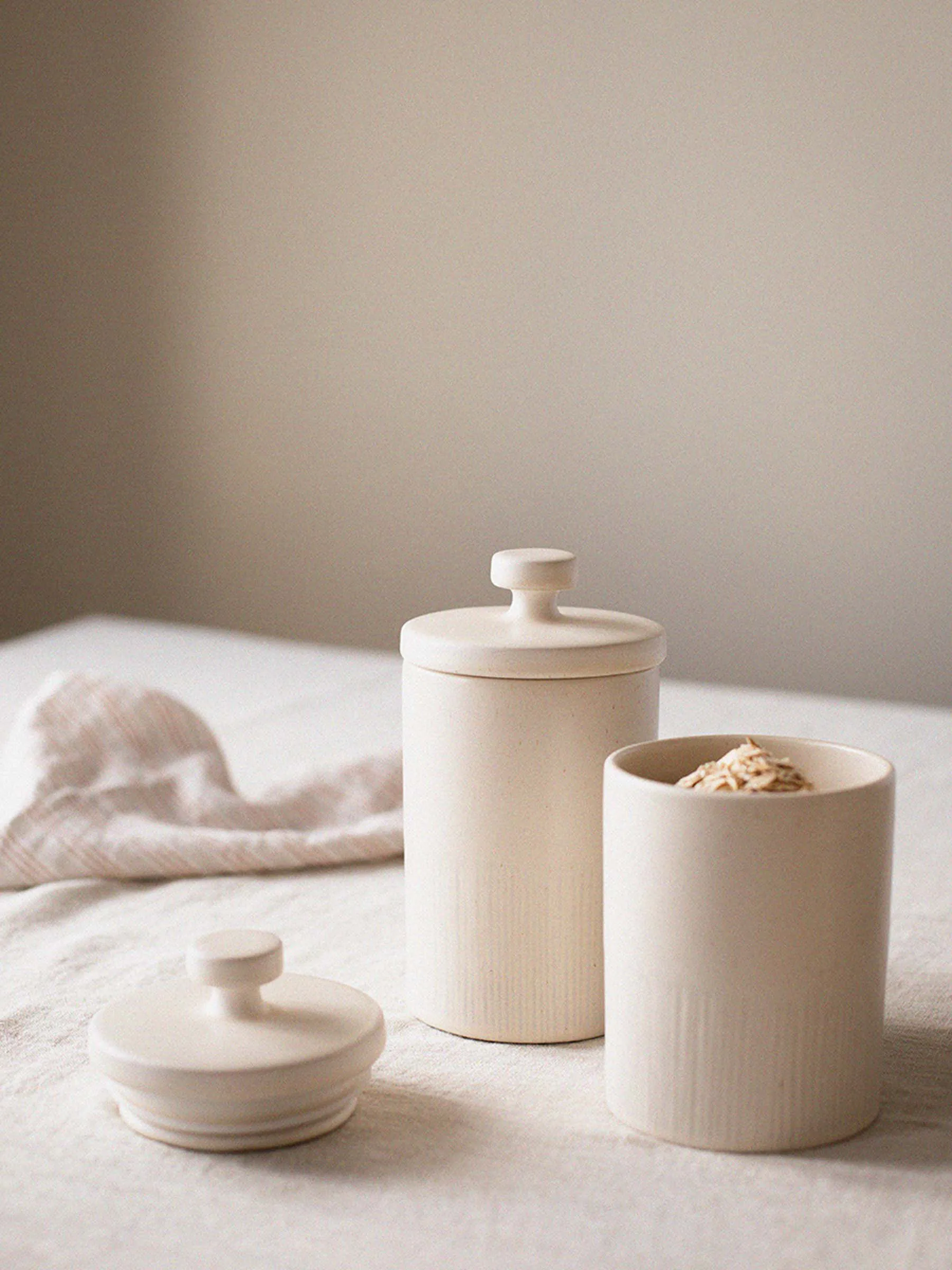 Palermo purkki kannella, Offwhite, medium 1,1 l Tell Me More