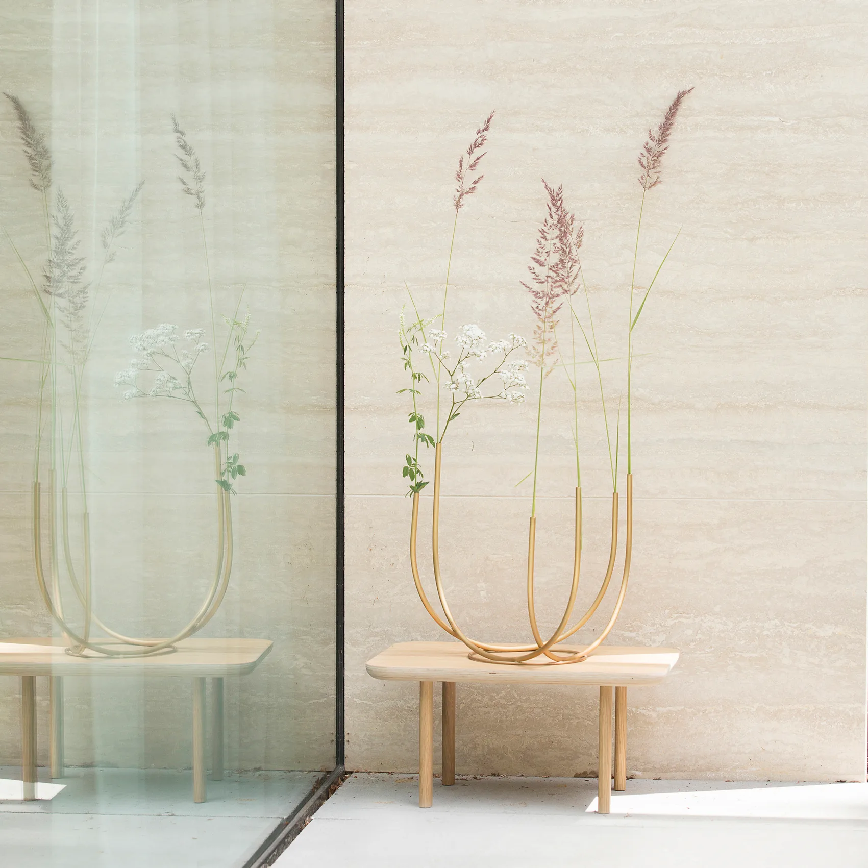 Tube maljakko 35 cm, Messinki URBAN NATURE CULTURE