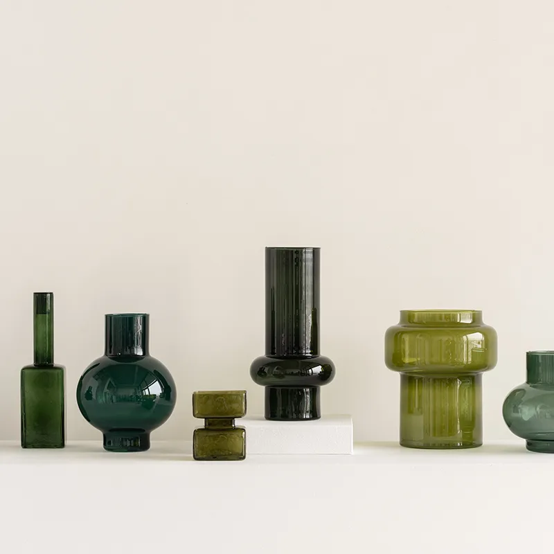 Vetro -maljakko 25 cm, Capulet olive URBAN NATURE CULTURE
