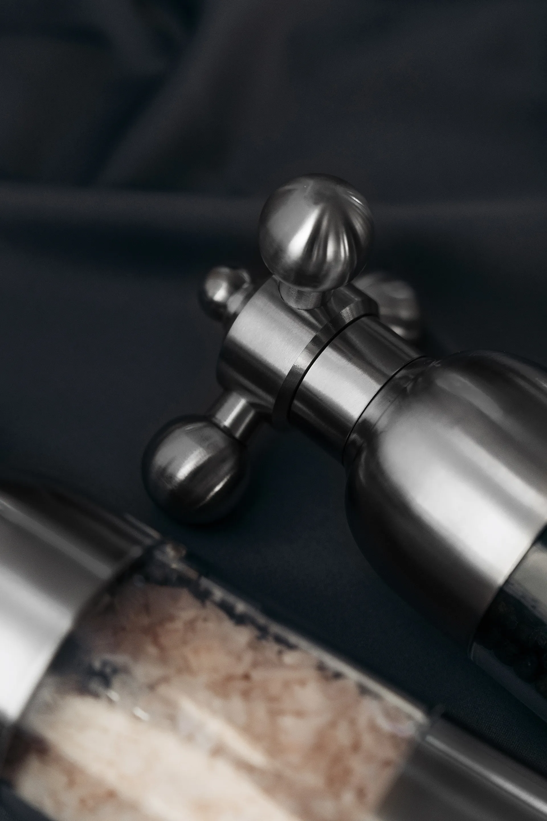 Axia suola- och pippurimyllysetti, Harjattu teräs Vargen & Thor