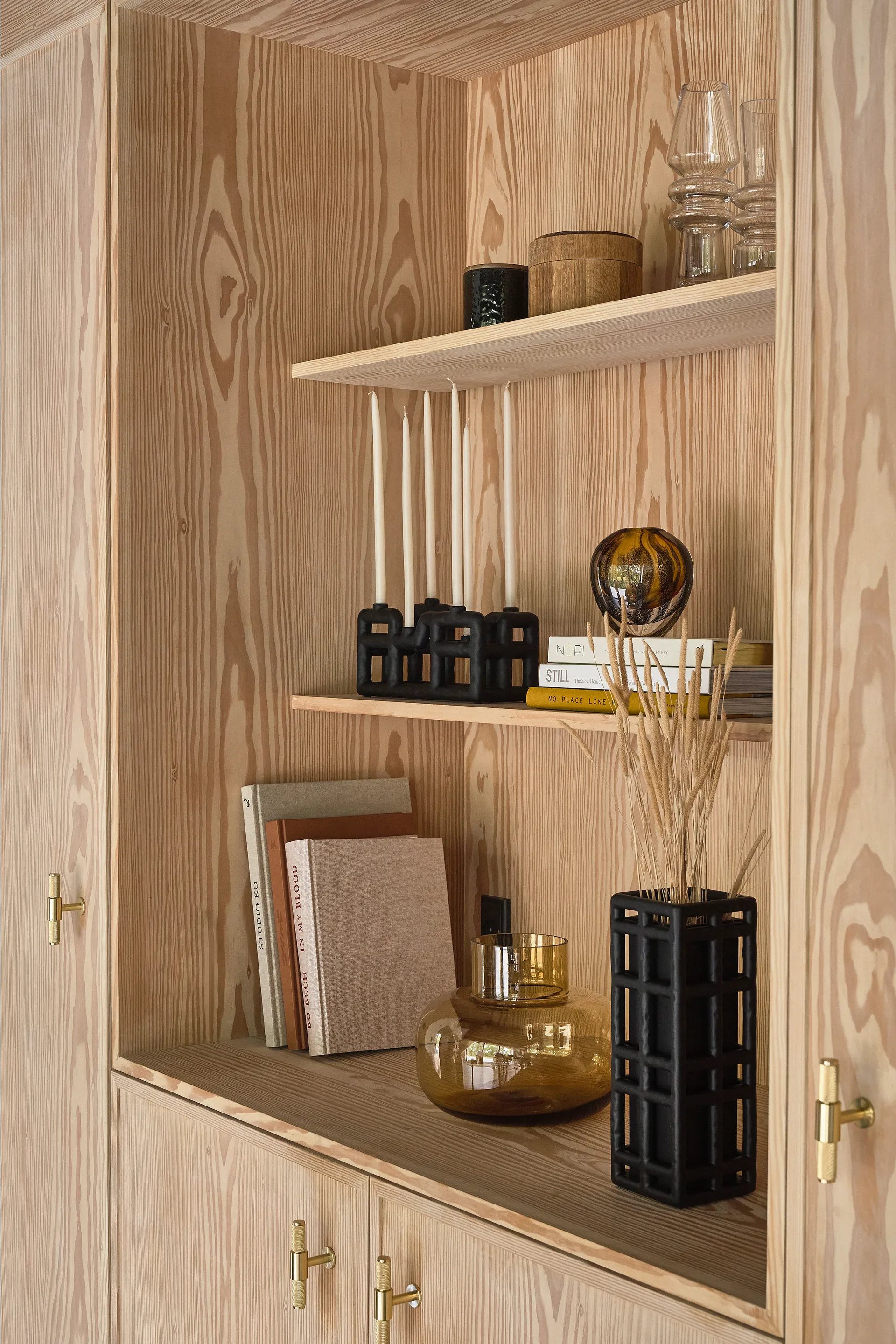 Lyst kynttilänjalka 6 kynttilän, Musta Villa Collection