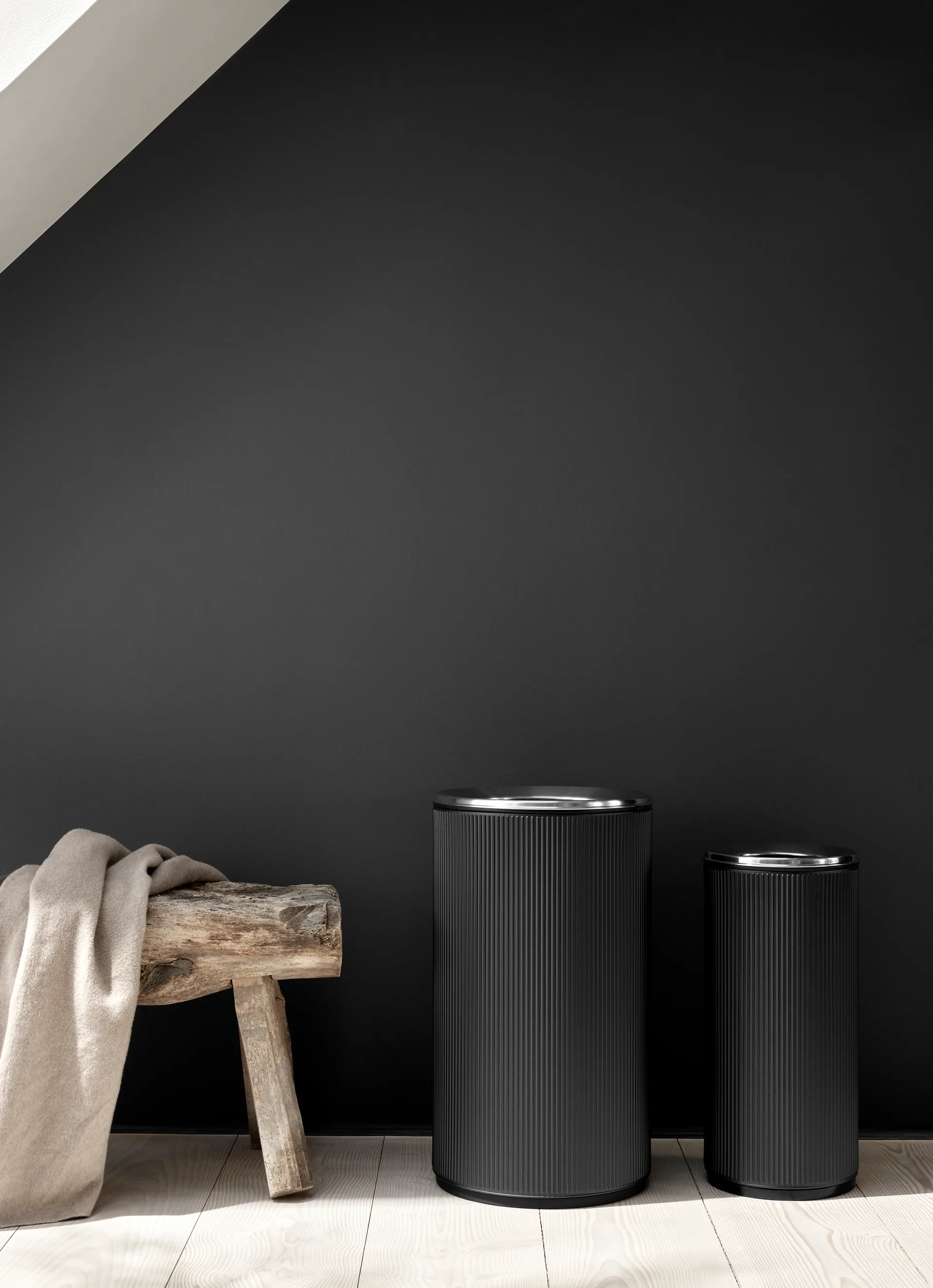 Vipp18 roskakori reunalla 22 l, Black-ruostumaton teräs Vipp