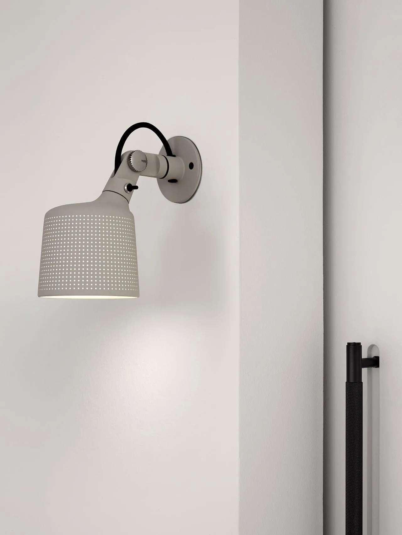 Vipp524 spotlight-seinälamppu, Warm grey Vipp