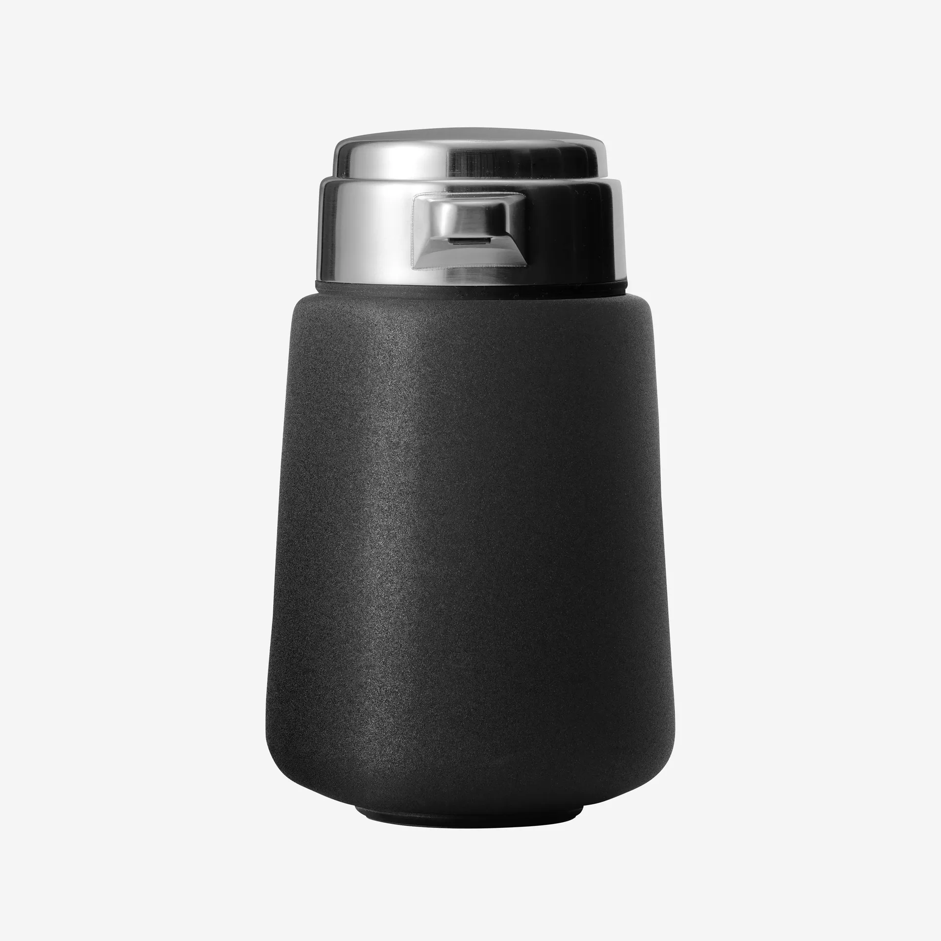 Vipp9 seinään asennettava saippuapumppu 400 ml, Black Vipp