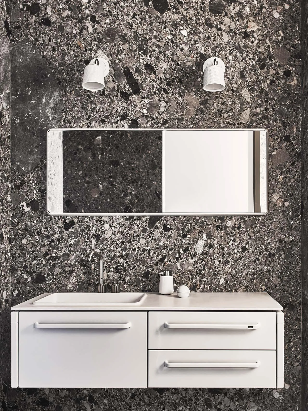 Vipp912 seinäpeili medium 50x126 cm, valkoinen Vipp