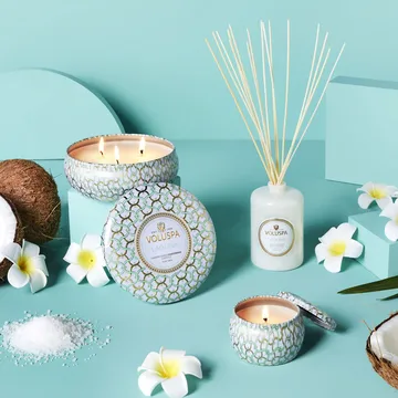 Maison Blanc 3-wick Tin tuoksukynttilä 40 tuntia - Laguna - Voluspa