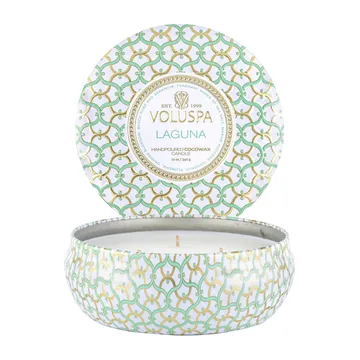 Maison Blanc 3-wick Tin tuoksukynttilä 40 tuntia - Laguna - Voluspa