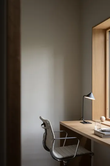 Kuro pöytälamppu - Black, Ø14×40 cm - Watt & Veke