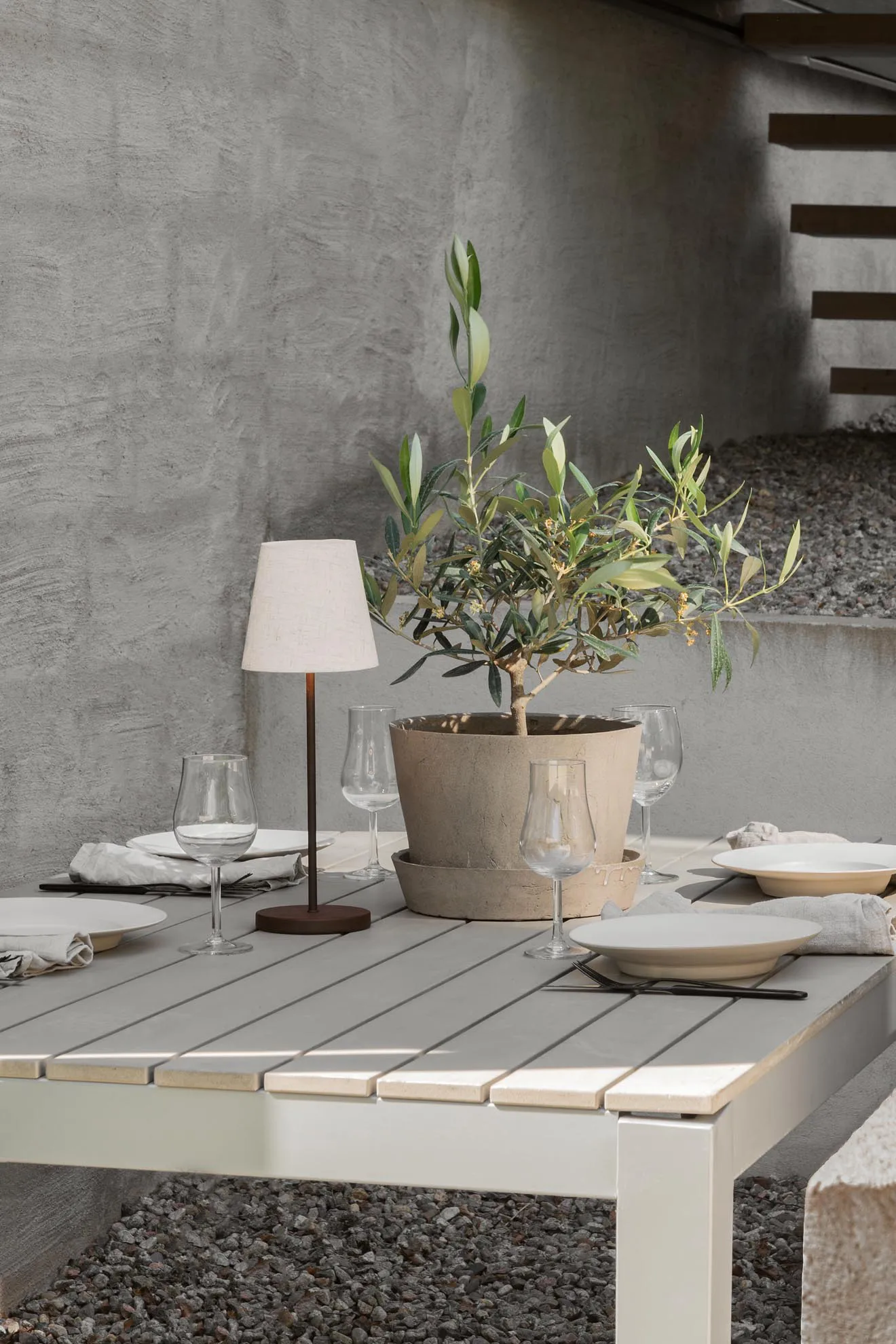 Tyra Pöytä kannettava pöytävalaisin Ø14 cm, Coffee Watt & Veke