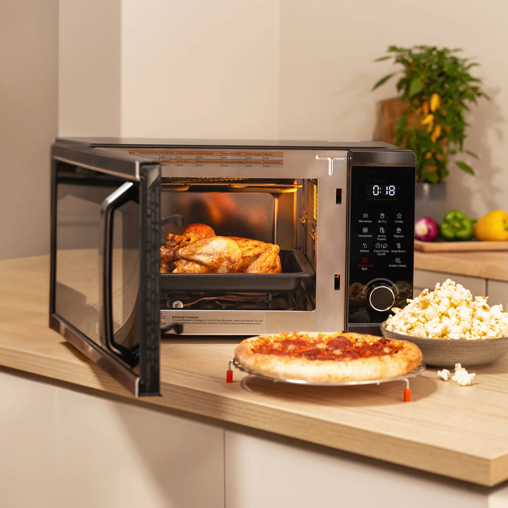 Wilfa 3-in-1 moniuuni, Musta, 25 l Wilfa