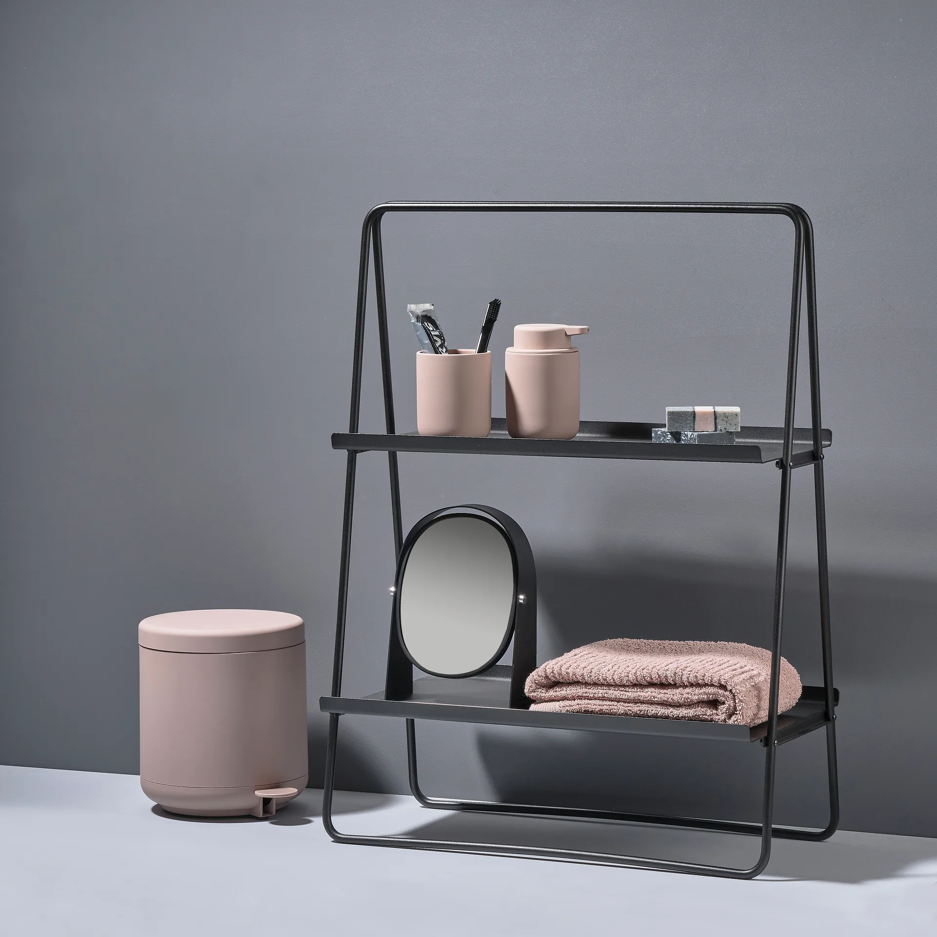 A-Table hylly, Musta Zone Denmark